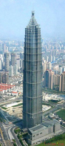位于香港中环的国际金融中心一期1998年竣工,高39层,180米,自建成后便
