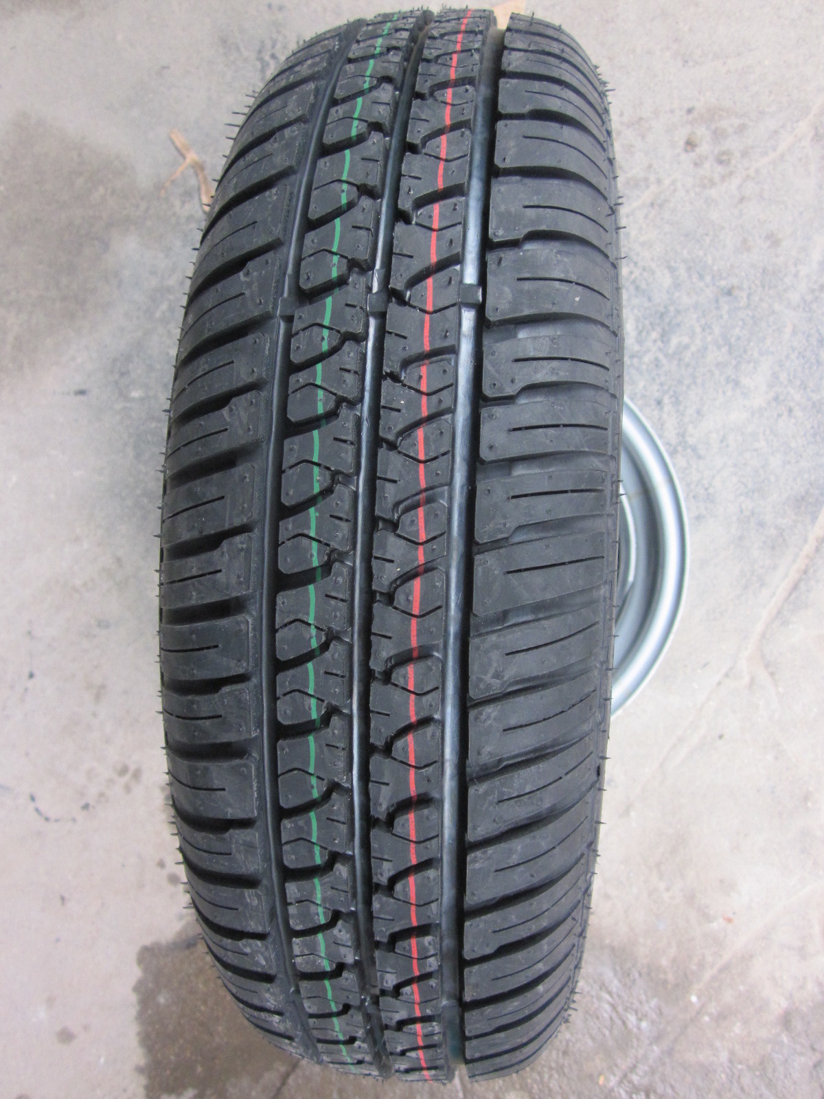 廠家供應145/70r12汽車輪胎;145/70r12路馳斯輪胎 linglong輪胎