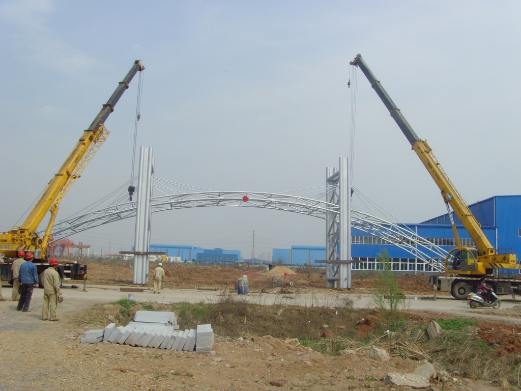 厂家大量供应异型钢结构钢结构工程