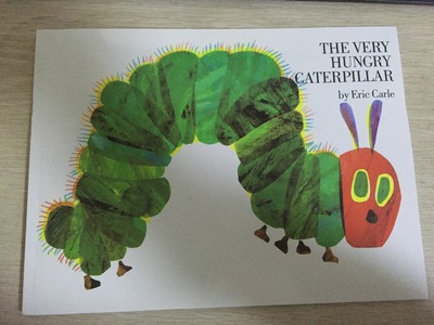 the very hungry caterpillar 好饿的毛毛虫 廖彩杏书单 英文绘本