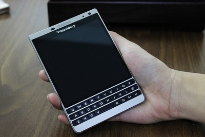 blackberry 黑莓 dallas passport2代 銀色護照 q30二代 正品現貨