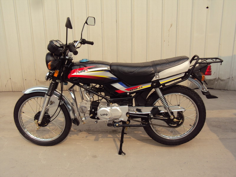 廠家批發莫桑比克經典騎式車49cc,110cc鷹仔摩托車