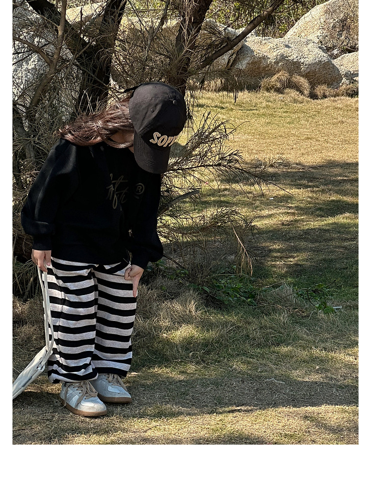 Children's Korean Alphabet Long sleeved Sweater 2024 Spring Dress New Western Loose Top Girl's Versatile Sports Fashion_voghion.com