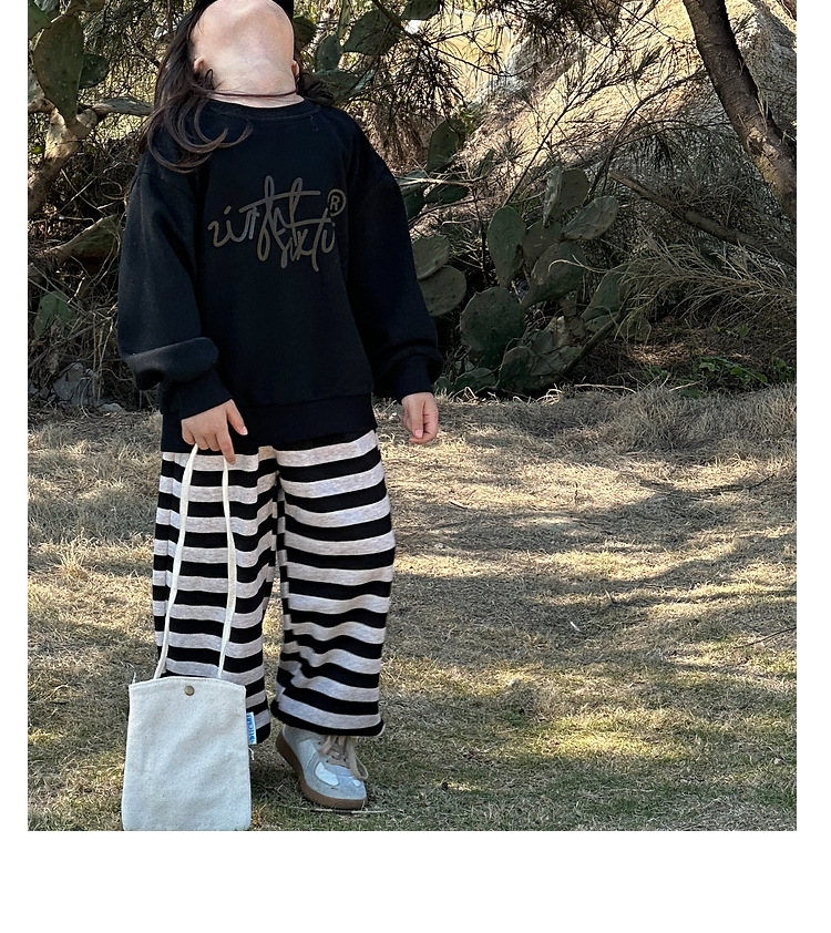 Children's Korean Alphabet Long sleeved Sweater 2024 Spring Dress New Western Loose Top Girl's Versatile Sports Fashion_voghion.com